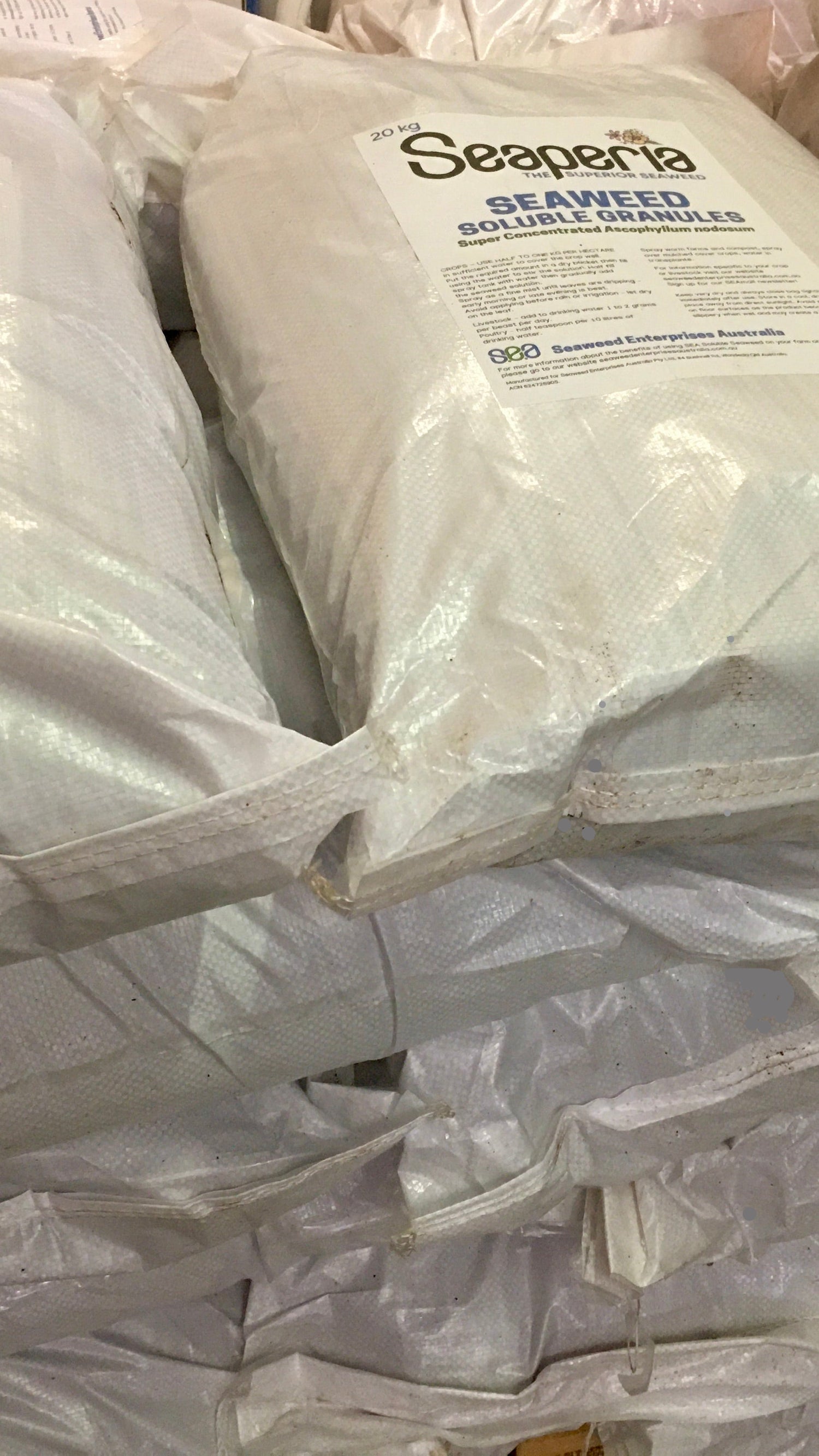 Seaperia seaweed soluble granules packaging in a stack